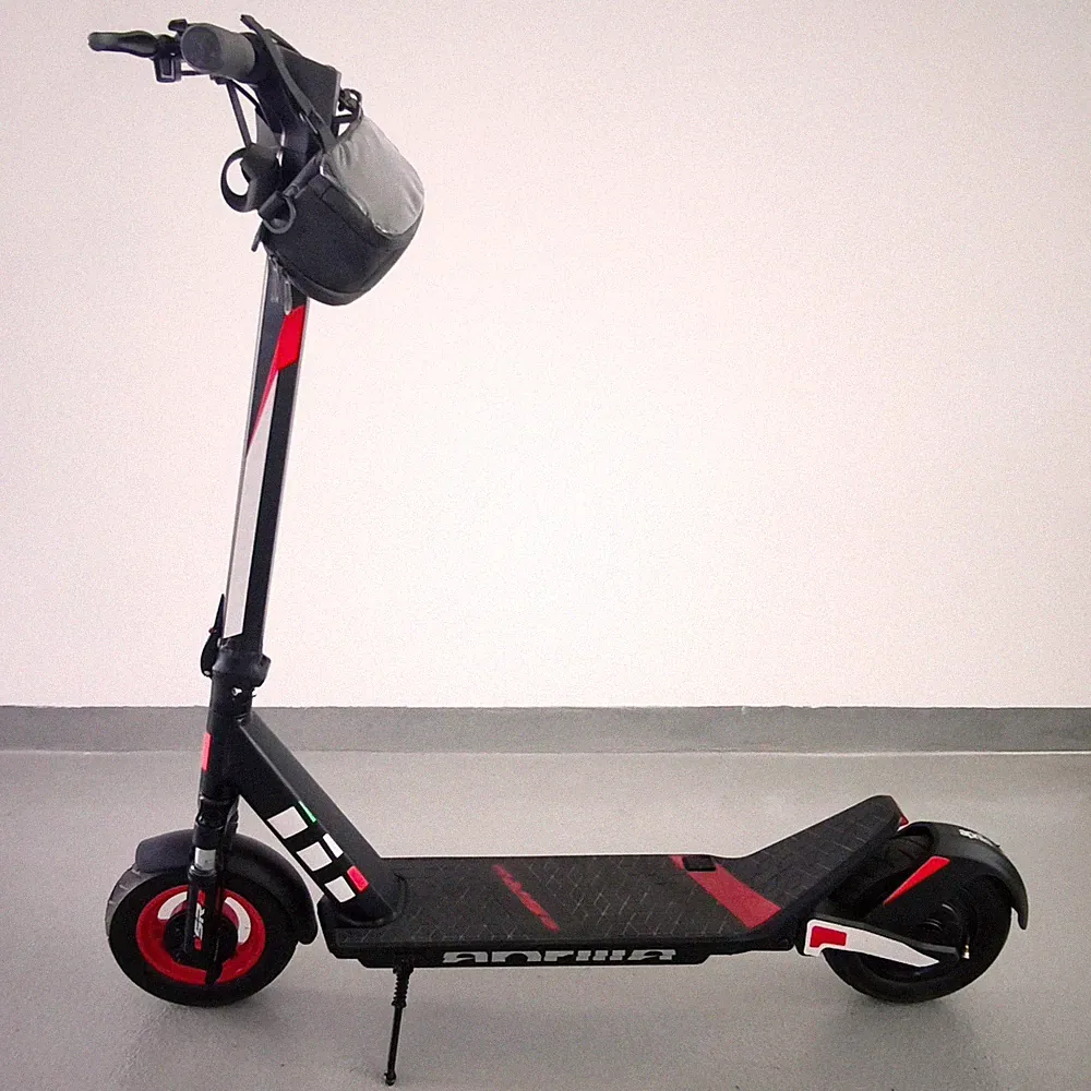 Aprilia eSR2 Elektroroller, 350W Motor, Vollfederung vorne/hinten, App