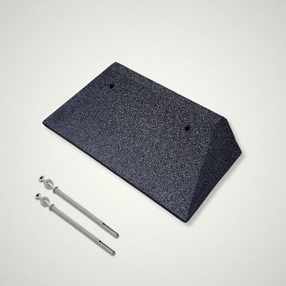 bepco Borsteinrampe mit beidseitiger Schräge (4-10 x 50cm) aus recyceltem Gummi