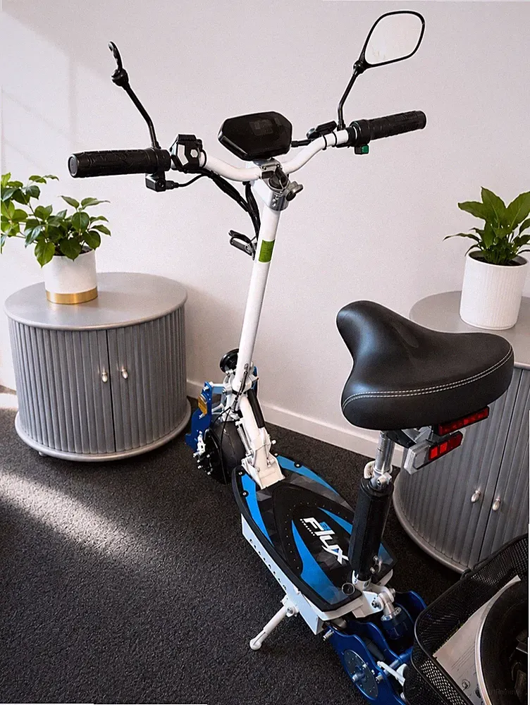 E-Flux Street 40 E-Scooter Elektroroller bis 45 km/h mit Sitz, Korb, weiß