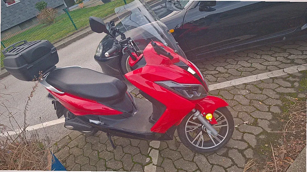 e-Motorroller 45 km/h, gebraucht, TOP - Zustand, mit 2 Akkus, E-Antrieb