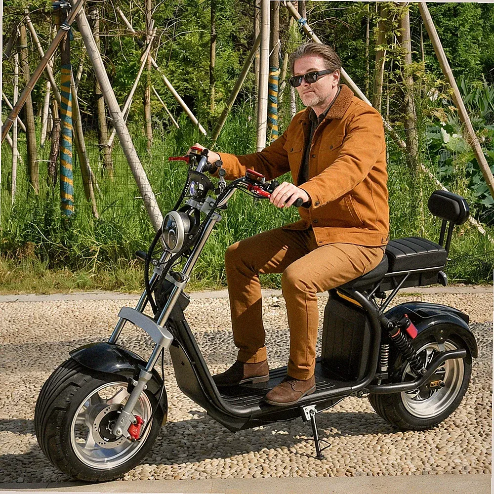 EEC Max Last 250KG 3000W Motor Geschwindigkeit 70KM/H Elektroroller Schwarzer