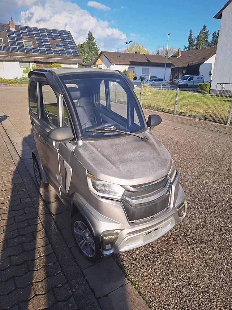 Elektro Kabinenroller 45 km/h