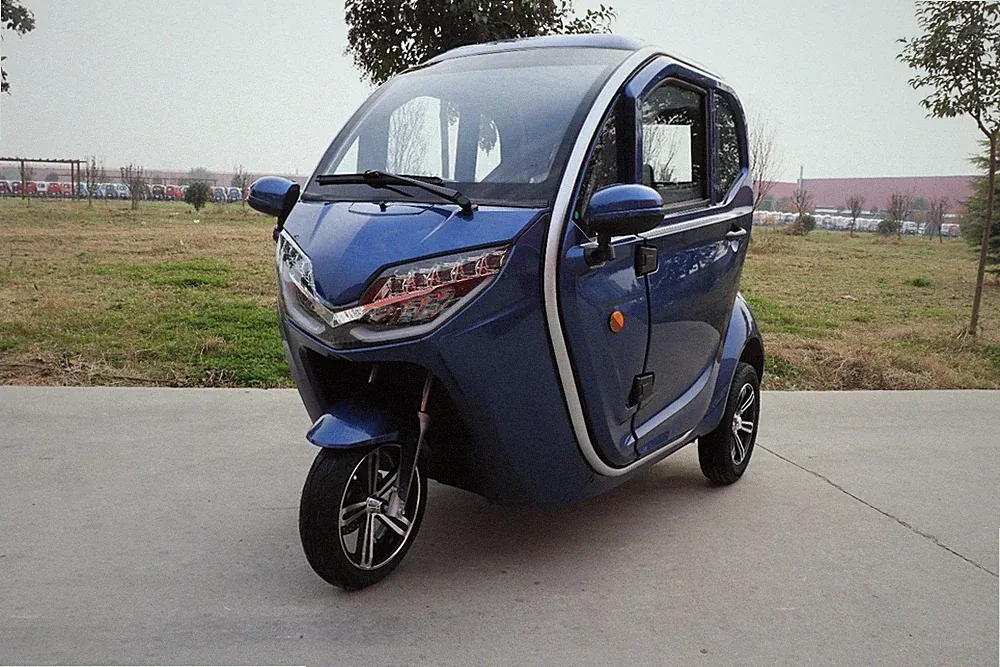 Elektro Kabinenroller / Mopedauto / E Vitale-Q3 Lampertheim Fachhändler Service