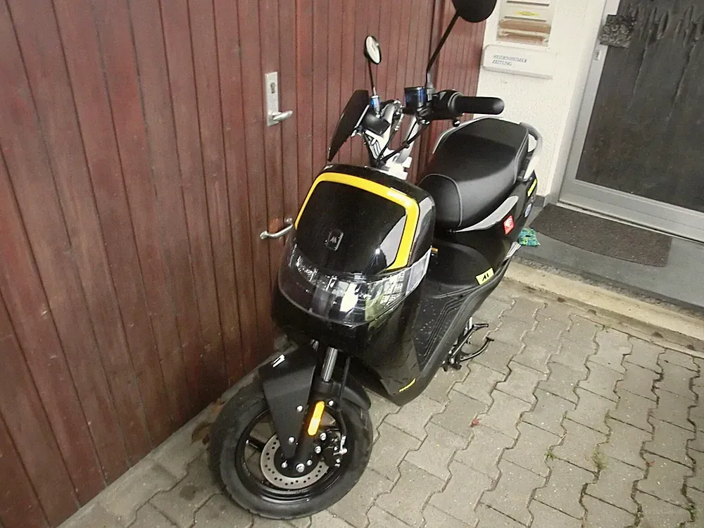Elektroroller Motron Whizz,45 km/h
