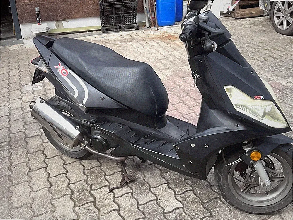 GENERIC XOR /1085 Mofa Bis 50 km/h, Farbe: Schwarz /Silber