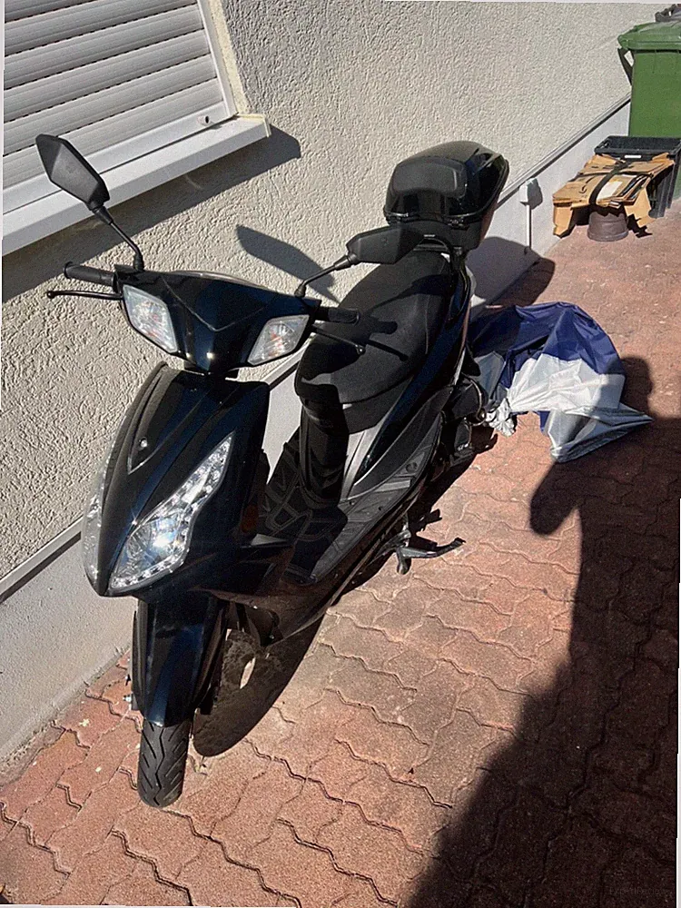 GT Union Mofaroller GT3,50ccm,25 km/h - 45 km offen Euro 4 inkl. TOPCASE + Helm