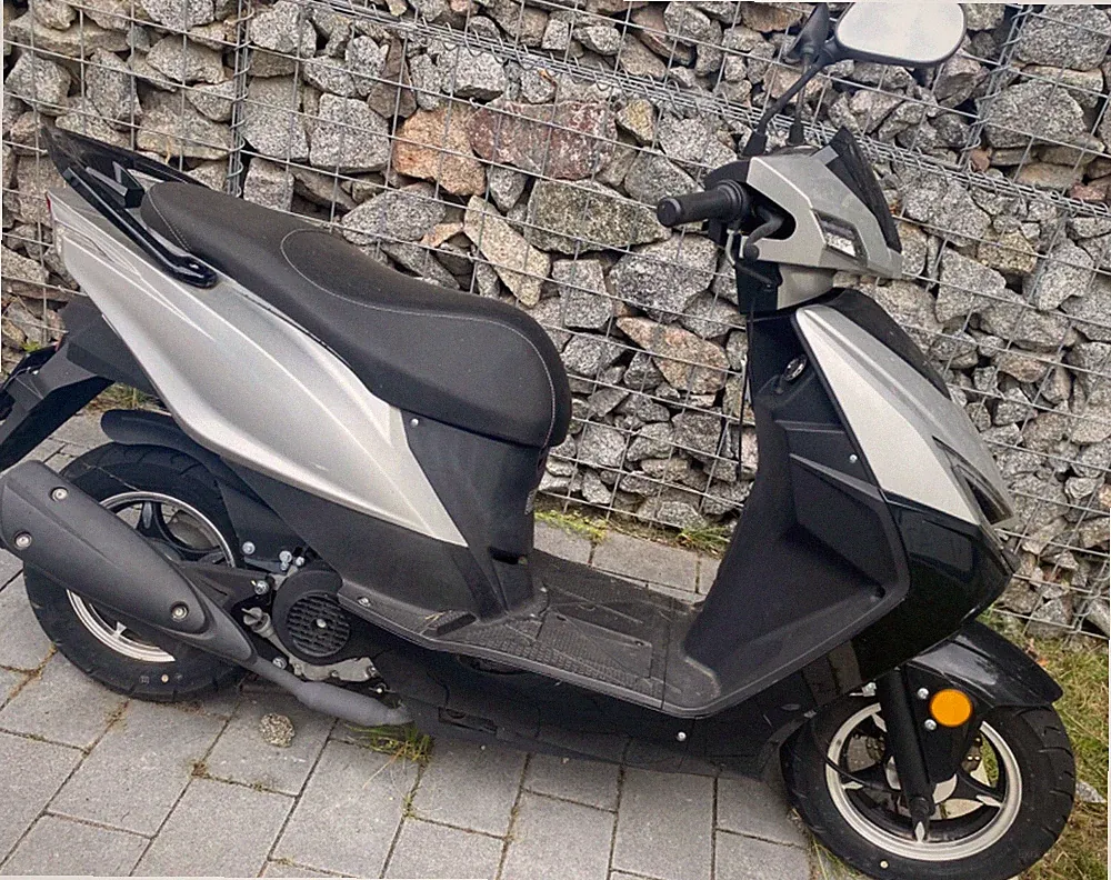 GT UNION Motoroller Sonic X 50-45 , 50ccm , 45 km/h , silberfarben- schwarz