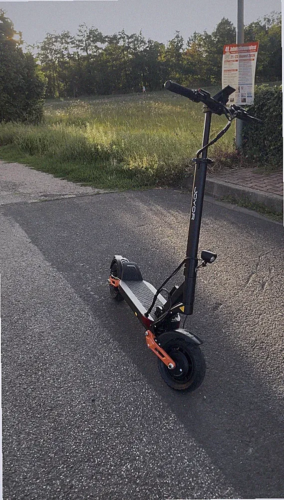 Joyor T10 E-Scooter 2x1000W 60V 18Ah 75 Km/H Offroad Elektroroller