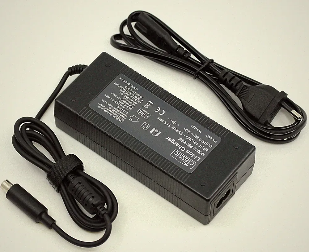 Ladegerät für Ninebot F40D II Scooter E-Roller Netzteil Ladekabel