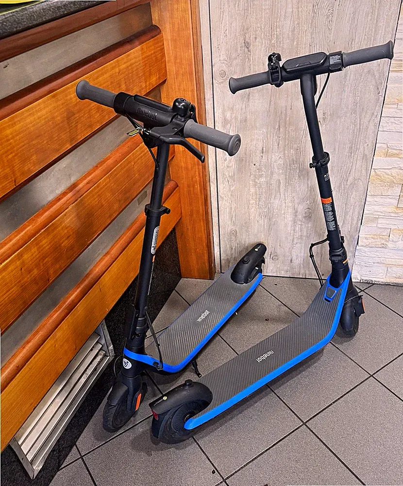 Ninebot KickScooter F Series F40D Elektroroller 10 Zoll klappbar LED-Display