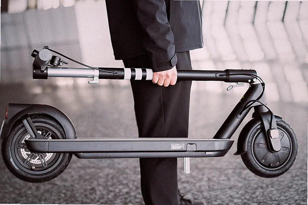 OKAI ES10 Neon Lite E-Scooter 9'' 300W Elektroroller Off-Road Klappbar 25km/h DE