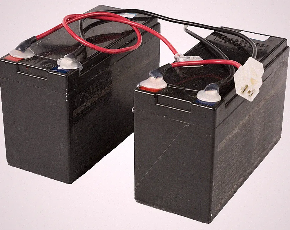 Razor E200/E300 Akku (2x12V/7AH Einzelstecker 3 Loch/2 Pin)