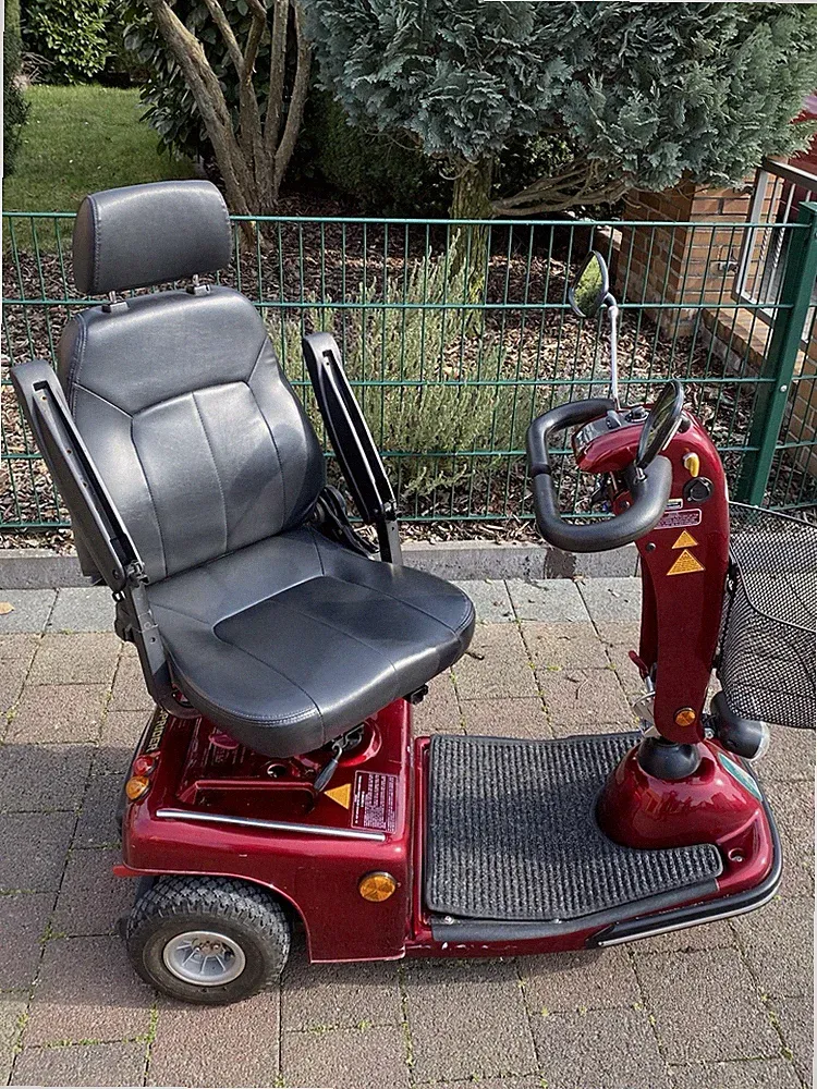 Senioren Elektroroller, mit Drei Rädern. Garagengepflegt. 6km/h.