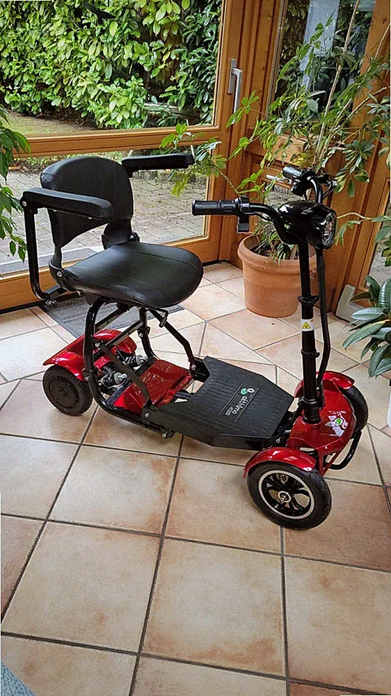 Senioren-Roller Faltbar Elektro 4-Rad Rot 6km/h Elektromobil bis zu 25km Reichw.