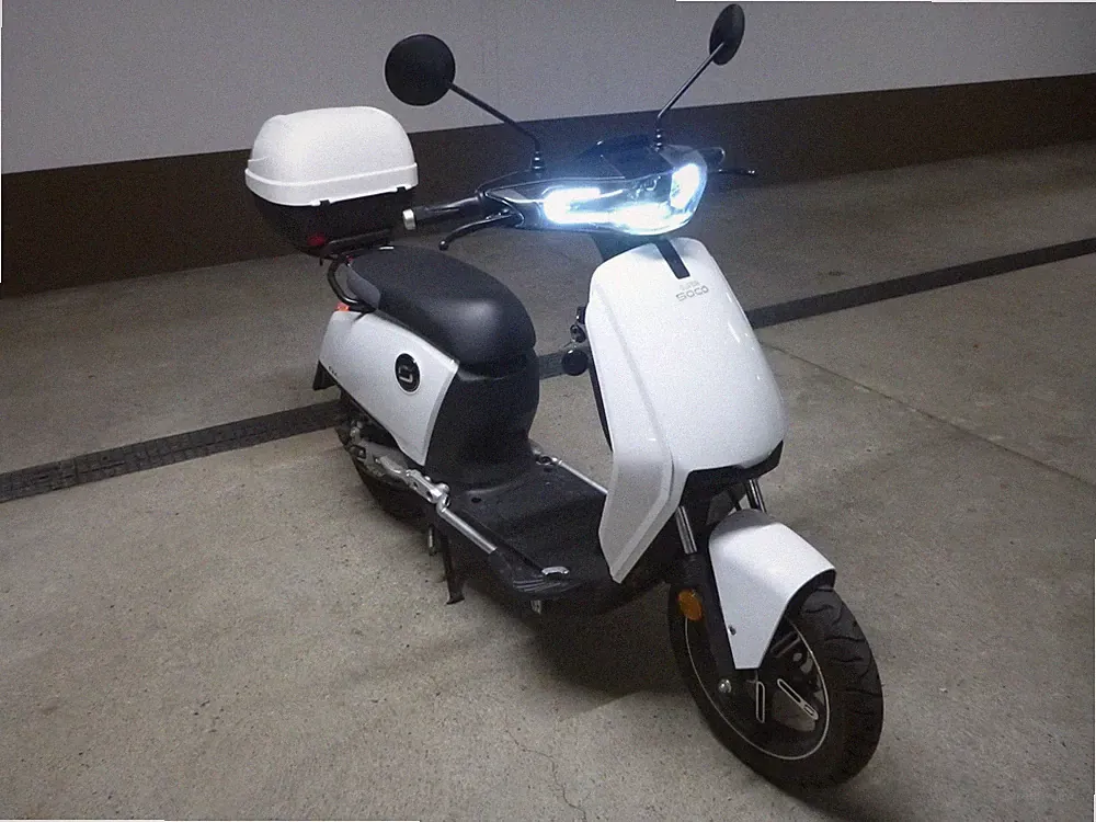Super Soco CUX Elektro-Roller, Roller/Scooter, Versicherungskennzeichen 45km/h